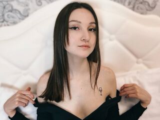 hot cam girl fingering shaved pussy LaliDreams