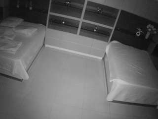 voyeurcam-casa-salsa-versus-room