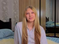 Hello! My name is Emma, I am glad to see you on my profile and my show, I am 19 years old, I study and work, waiting for you on my show with all my love!