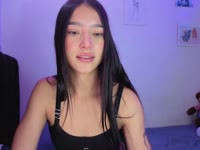 I am a girl full of energy, outgoing and always with a big smile. I love going to the gym, where I feel strong and motivated. My laugh is something that defines me, it