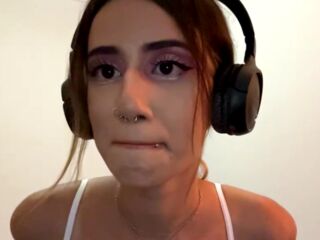 webcam strip tease show JulySapphire