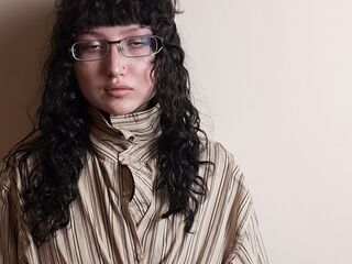 naked cam girl masturbating with vibrator LonnieMackaman