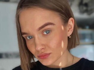 shower sex web cam MyriamQuinnan