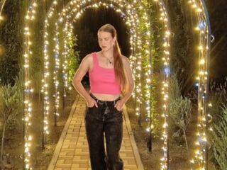 cam slut chat room NelleCauthorne