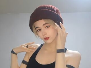 chat room live sex RoxannCobio