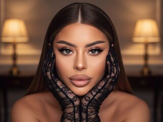 topless cam girl StephanieYves