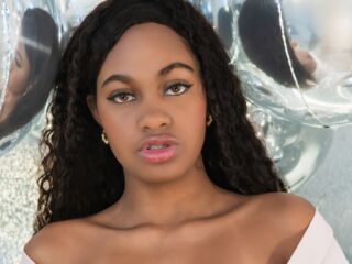 adult hardcore cam StormiHills