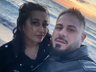 camcouple masturbating with sex toy DeeaGratiani