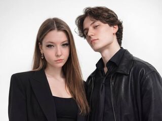 live couple sexshow LeoAndMira