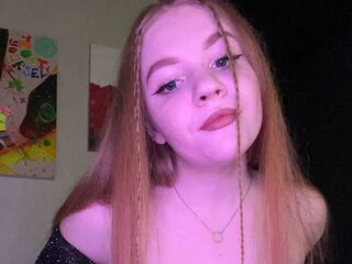 camslut topless AliceSmithen