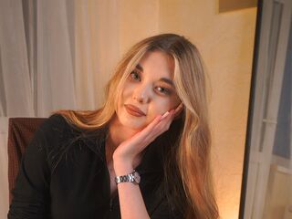 cam girl showing tits AlonaYouell