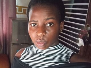 topless webcam girl AlvyBibian