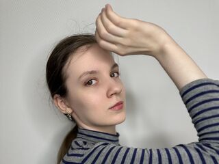naked girl with cam masturbating AlyseCluster