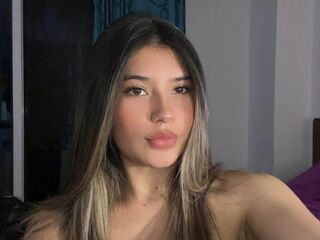 naked cam girl AmberBernal