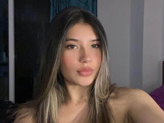 camwhore fingering shaved pussy AmberEli