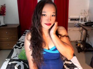 camslut fingering shaved pussy AnnaDelphine