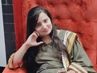 cam girl chatroom AyeshaSajid