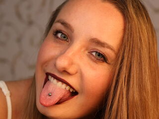 naughty cam girl picture BelleCox