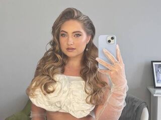 naked girl with webcam masturbating with sextoy BernieceWarmath