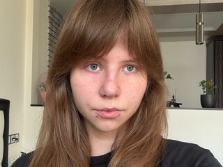 nude webcamgirl photo BeulaBenskin
