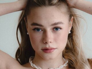 chat room photo BrittaniBrogren