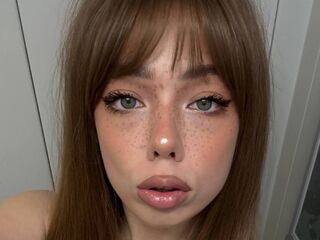 naked cam girl fingering pussy CaitlinBlethen