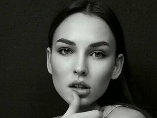 adult cam chat CariGugliuzza