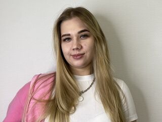 naked girl with webcam fingering CathernLoven