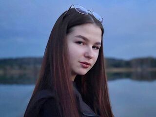 webcam babe chat room ChiekoLona