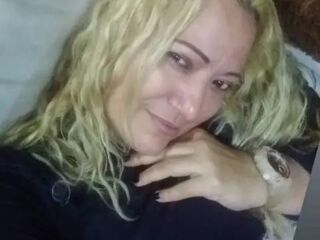 naked cam chatroom ClauWhite