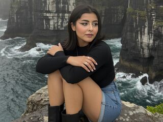 camslut masturbating CoralieFox
