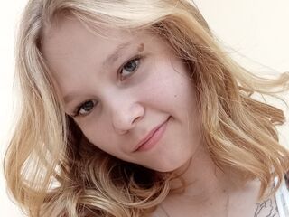 nude camgirl pic DainePostema