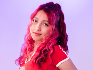 camgirl playing with dildo DaisyDream