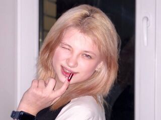 naked webcam girl DaisySponholz