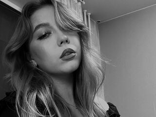 naked cam girl DevonaDalal