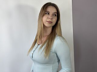 cam girl fingering pussy EllenUnzueta