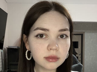 fingering camslut EmiliRoyzi