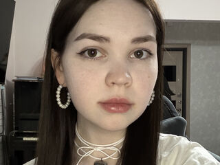 camgirl showing pussy EmilyCarler