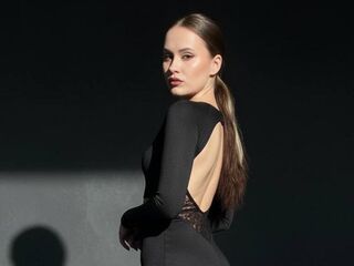 cam girl video chat EmilyGiffin