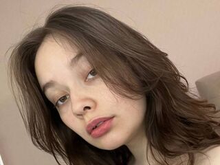 hot cam girl fingering shaved pussy EmmaHigher