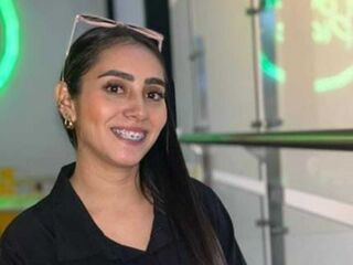 camslut spreading pussy EscarlethSwith