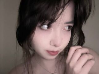 camgirl masturbating with vibrator EvaFialka