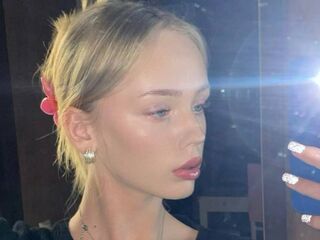 nude webcamgirl pic FlorrieBarraza