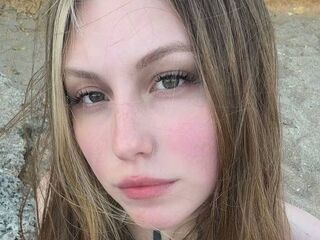 camslut topless FriedaJane
