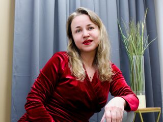 cam girl masturbating with vibrator GabrielMoren