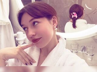 nude cam girl pic GudrunManzone