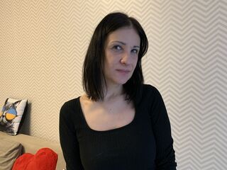 cam girl showing tits GussGulya