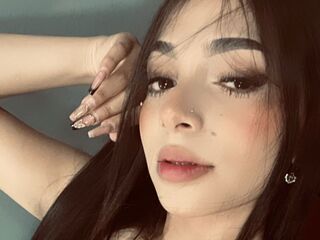 naughty camgirl masturbating with dildo IsabellaVerona