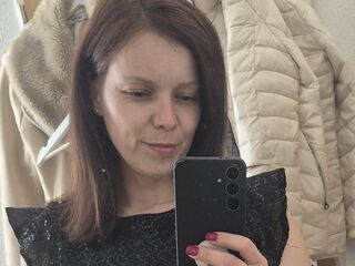 camgirl masturbating with sex toy JaninaSweet