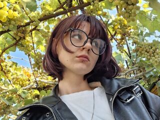 naked webcam girl JuliannMunning